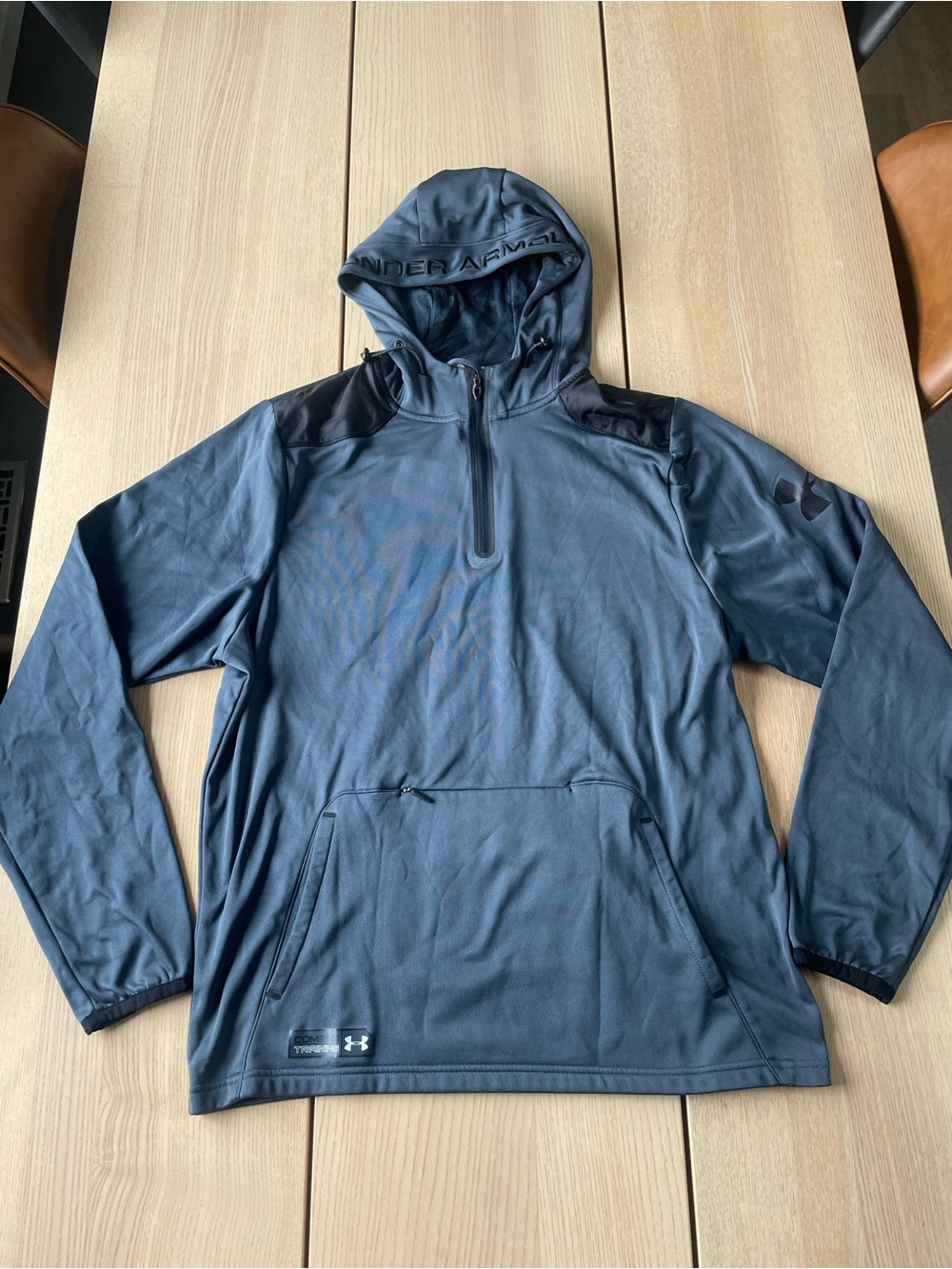 Under Armour Men's Grey Hooded Pullover jacket size medium UA sweater